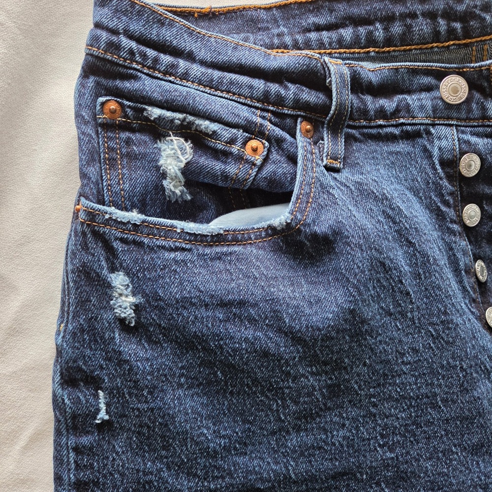 Levis 501 Jeans Womens W32 L26 Dark Wash Distressed Button Fly Denim - Picture 5 of 10